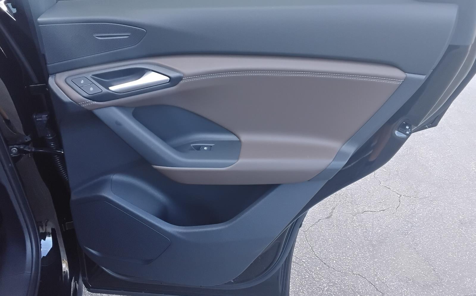 2025 Audi Q6 e-tron Premium