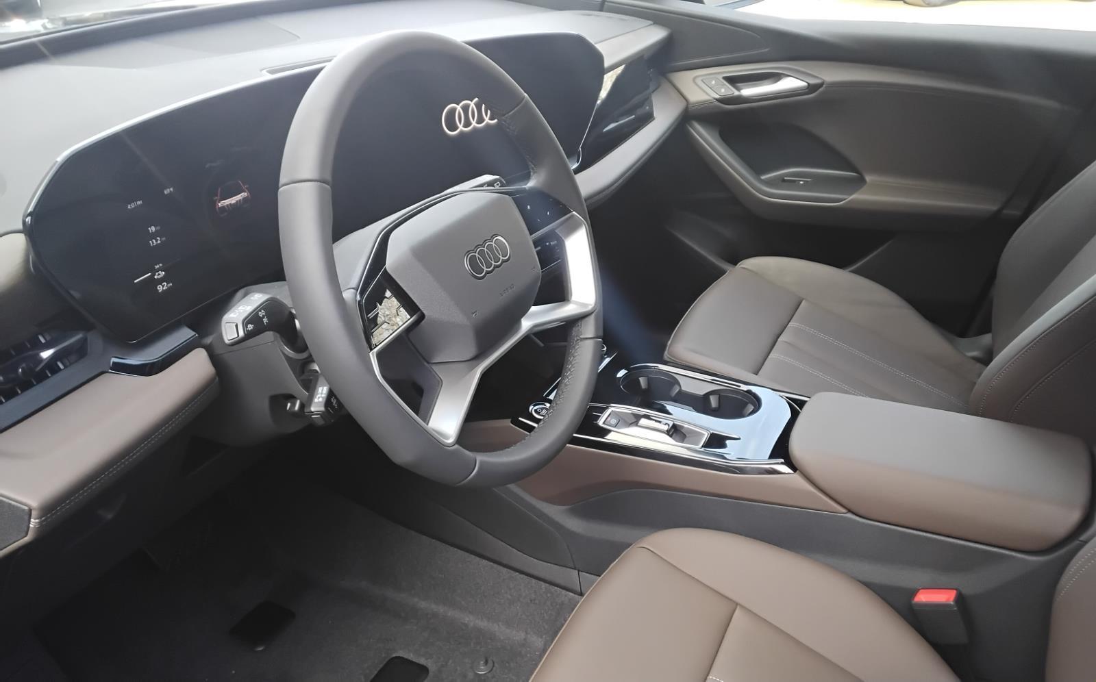 2025 Audi Q6 e-tron Premium