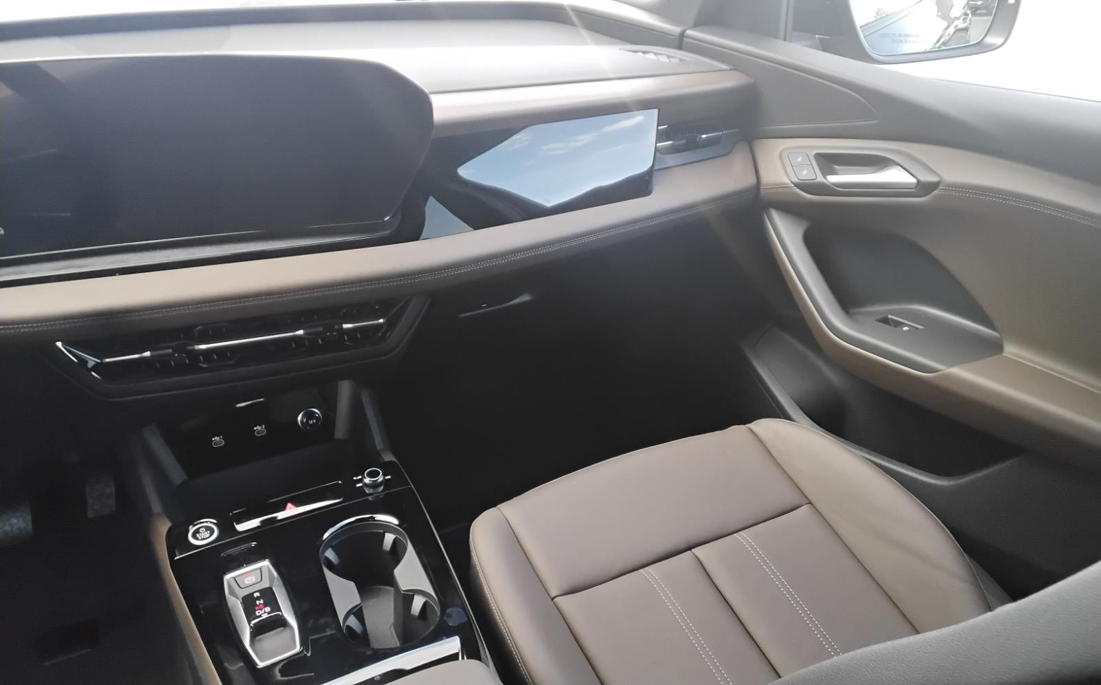 2025 Audi Q6 e-tron Premium