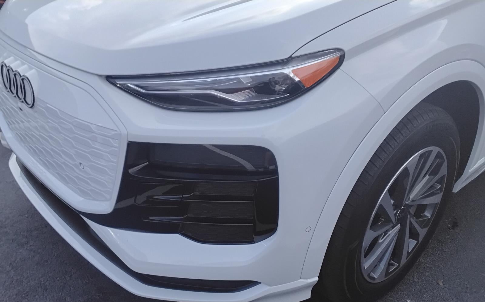 2025 Audi Q6 e-tron Premium