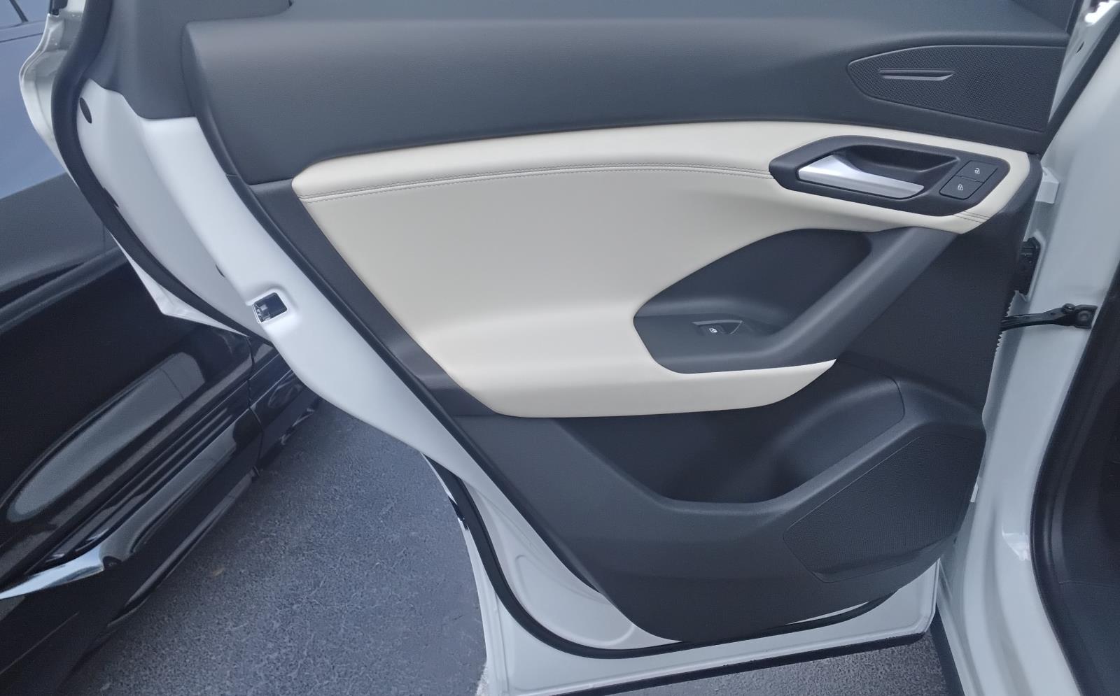 2025 Audi Q6 e-tron Premium