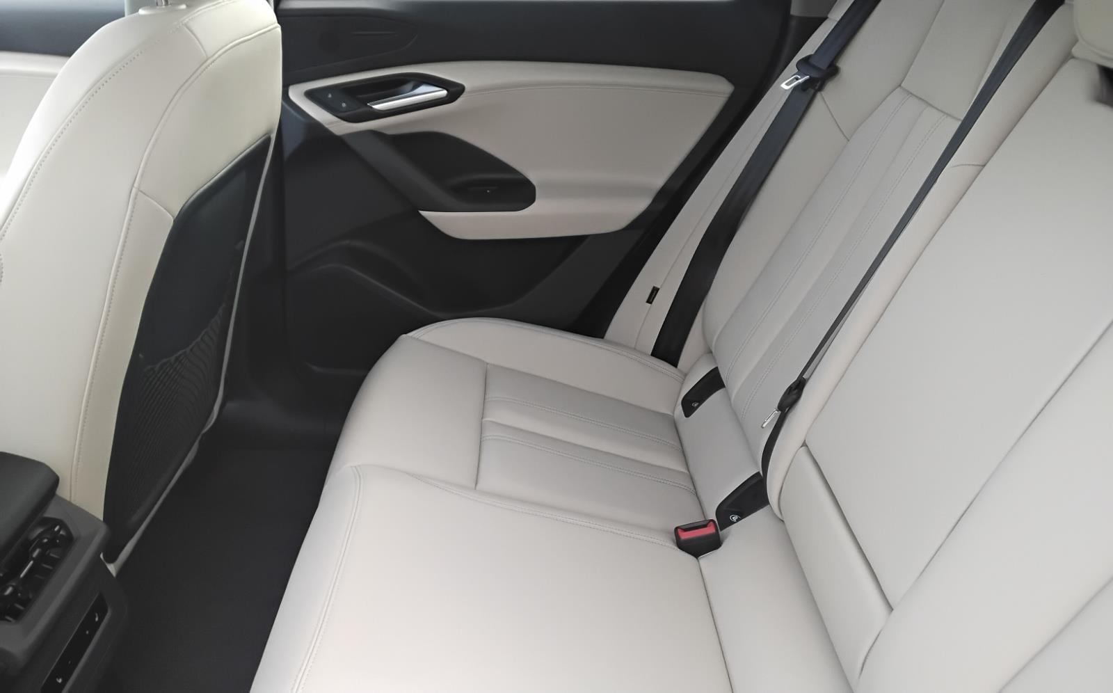 2025 Audi Q6 e-tron Premium