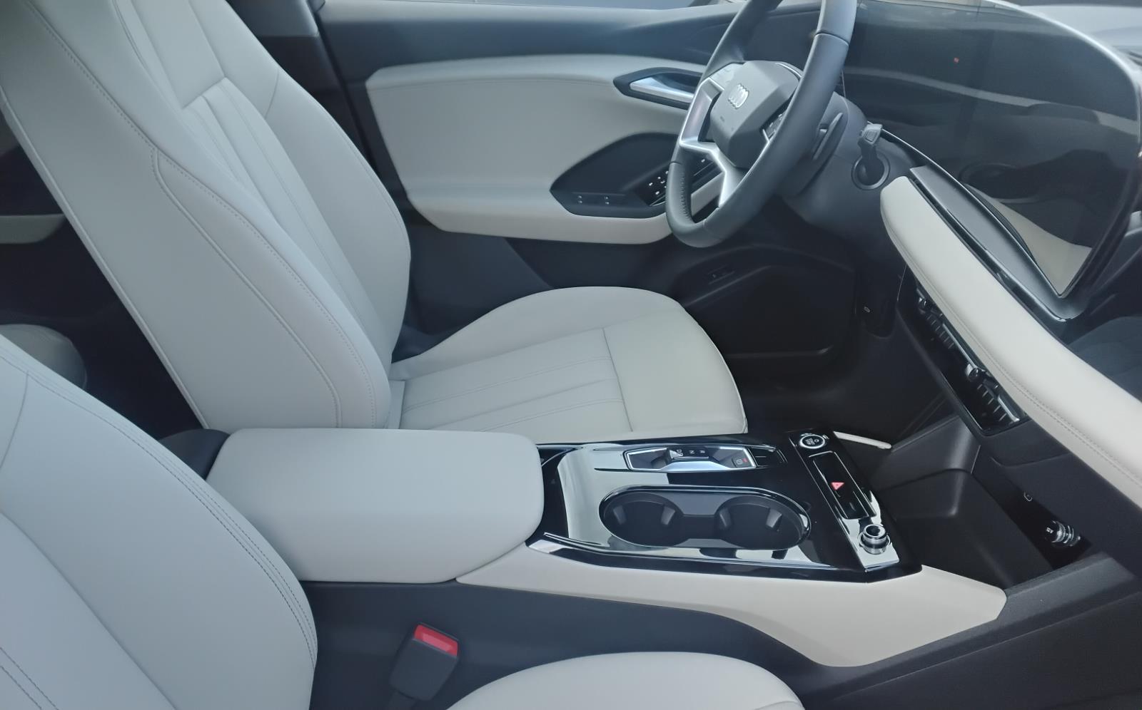 2025 Audi Q6 e-tron Premium