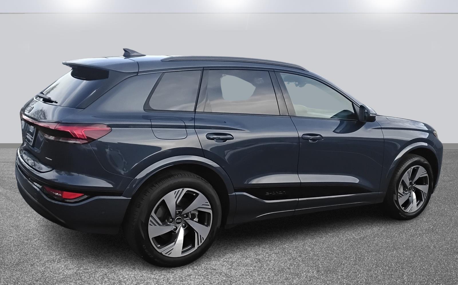 2025 Audi Q6 e-tron Premium Plus