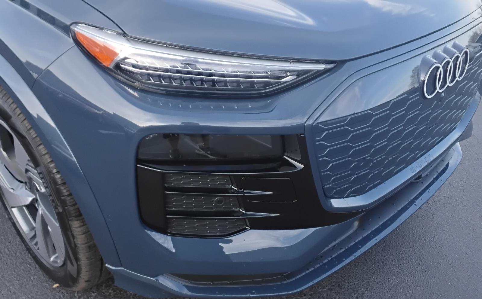 2025 Audi Q6 e-tron Premium Plus