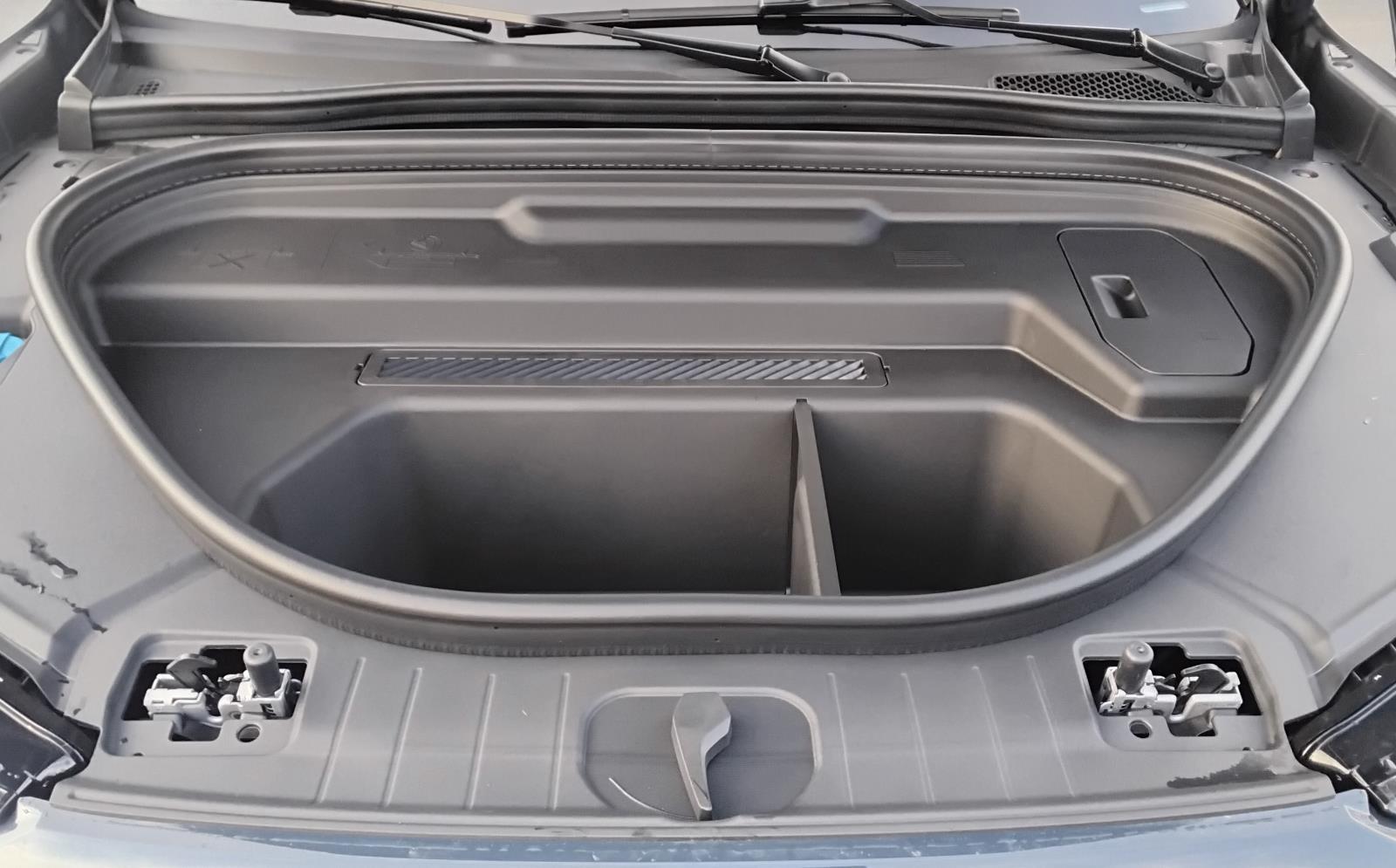 2025 Audi Q6 e-tron Premium Plus