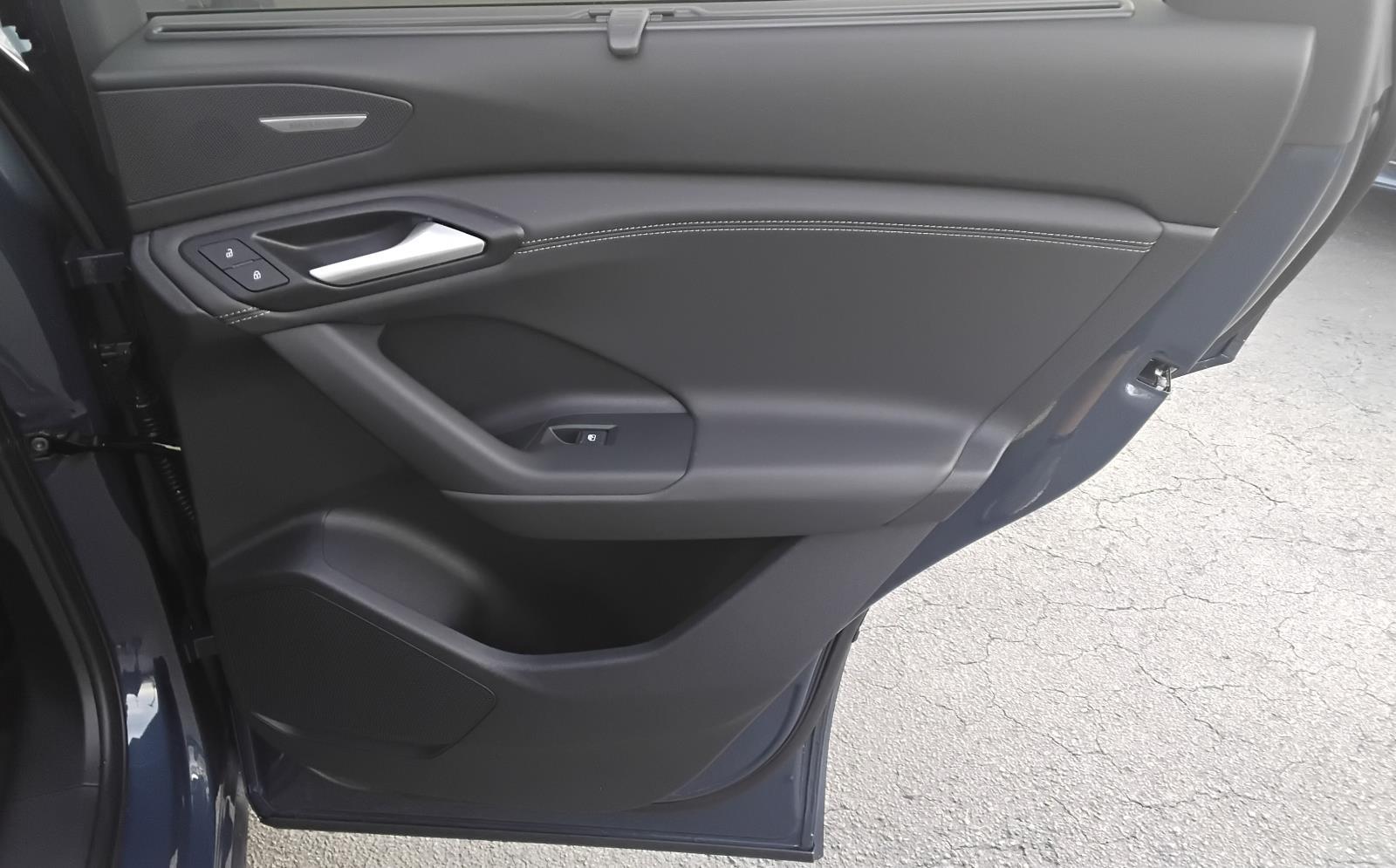 2025 Audi Q6 e-tron Premium Plus