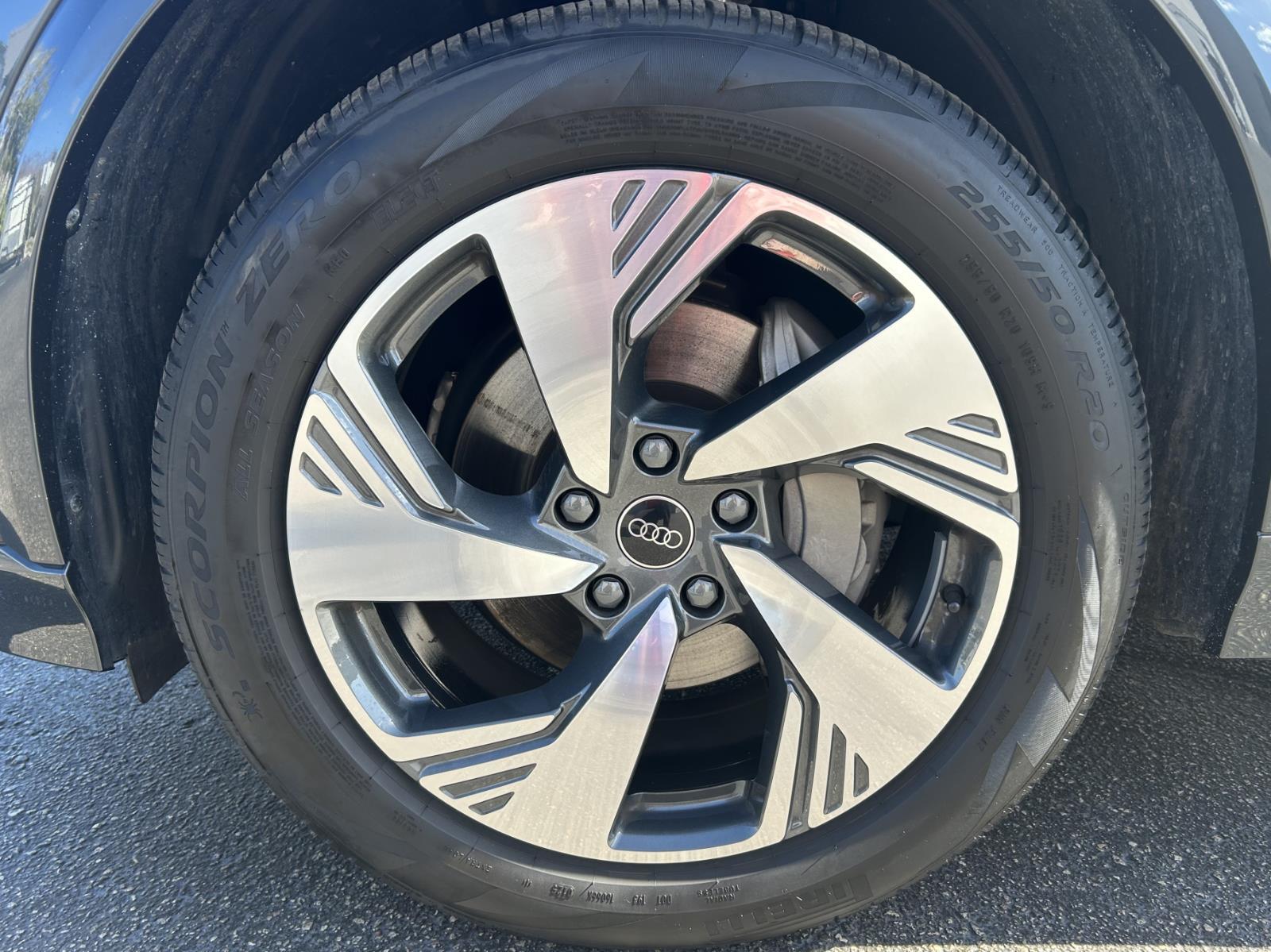 2025 Audi Q6 e-tron Premium Plus