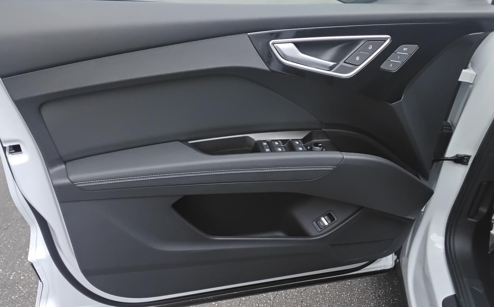 2025 Audi Q4 e-tron Sportback Premium Plus