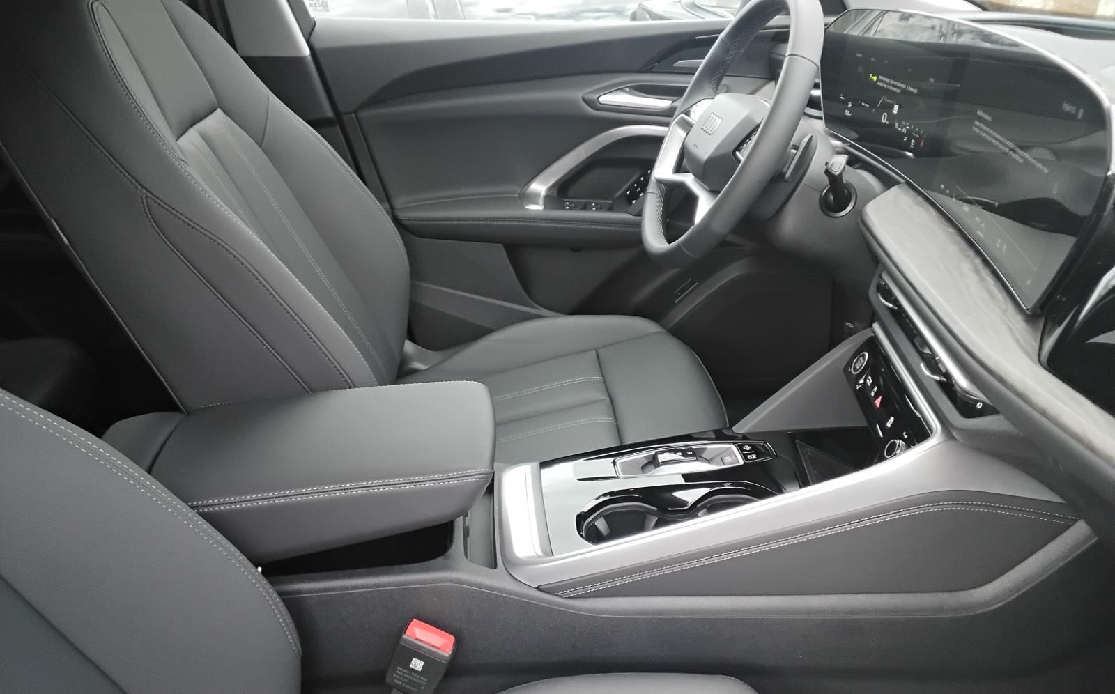 2025 Audi Q5 Premium Plus