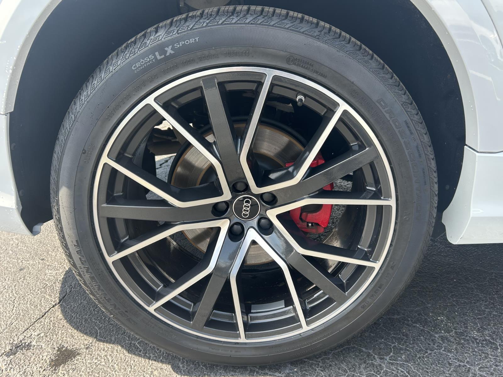 2023 Audi Q8 Premium Plus