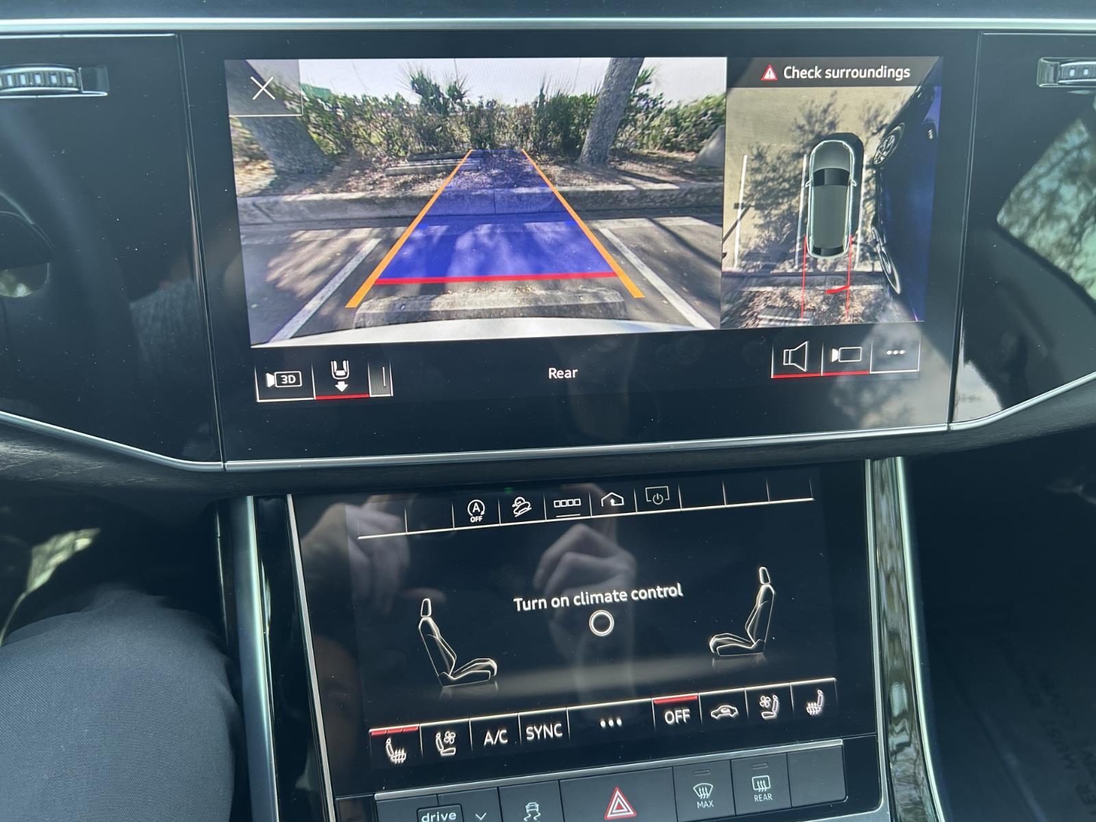 2023 Audi Q8 Premium Plus