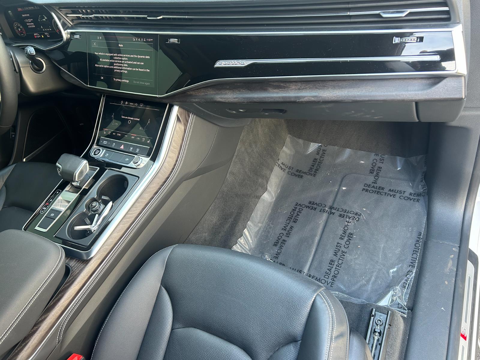 2023 Audi Q8 Premium Plus