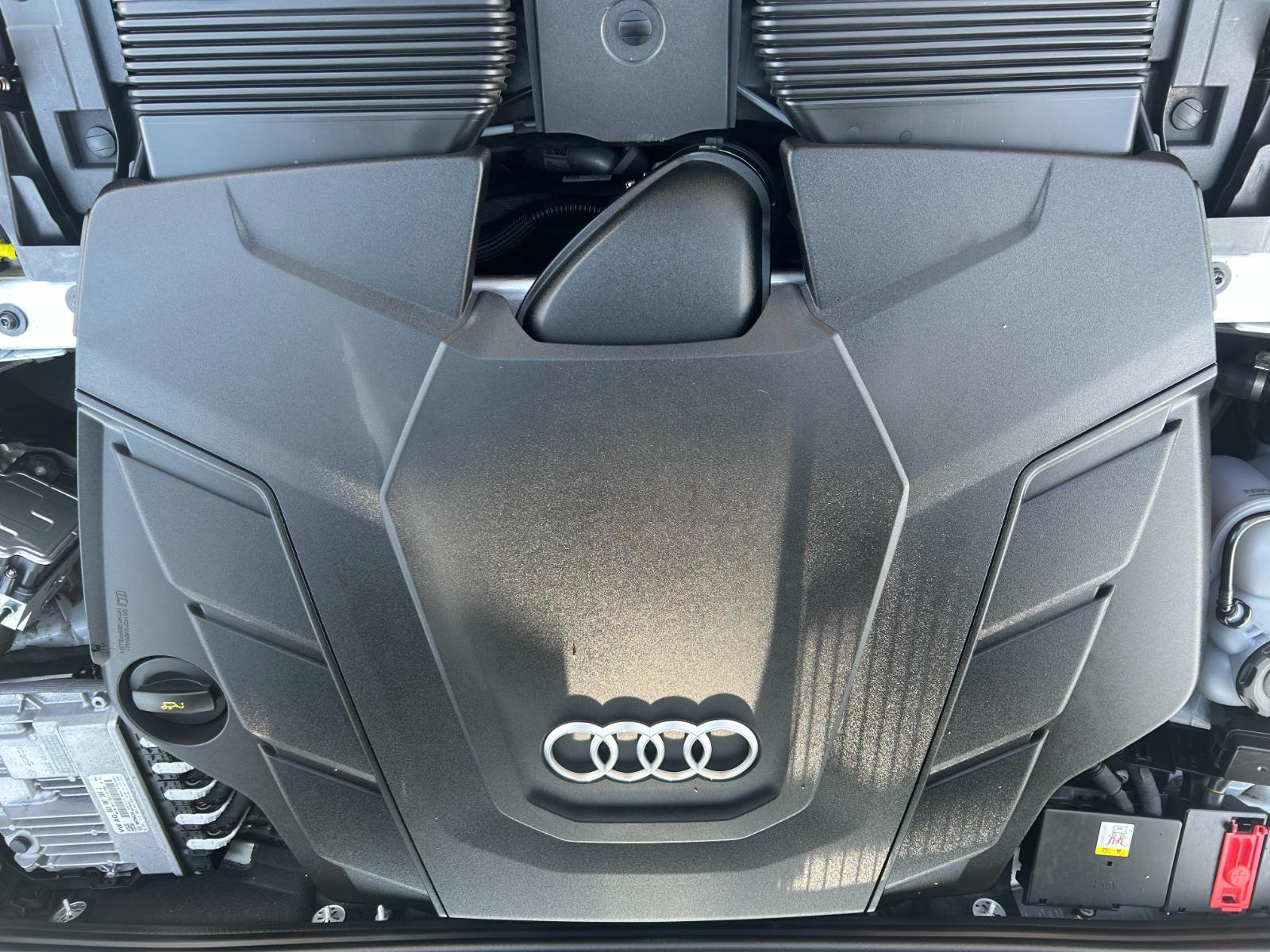 2023 Audi Q8 Premium Plus