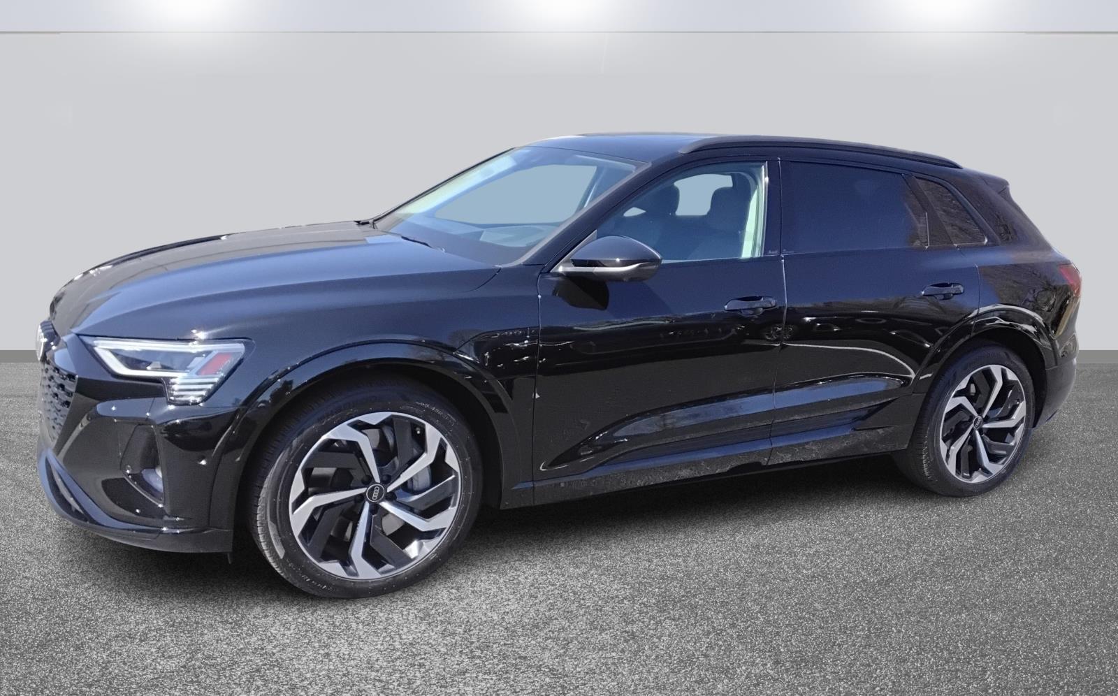 2024 AUDI Q8 E-TRON PREST