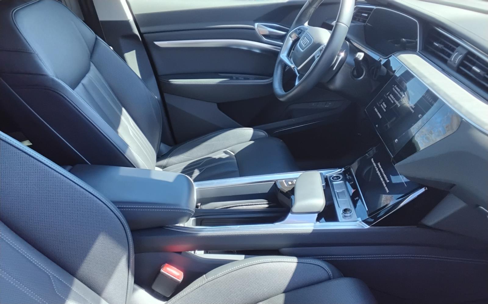 2024 AUDI Q8 E-TRON PREST