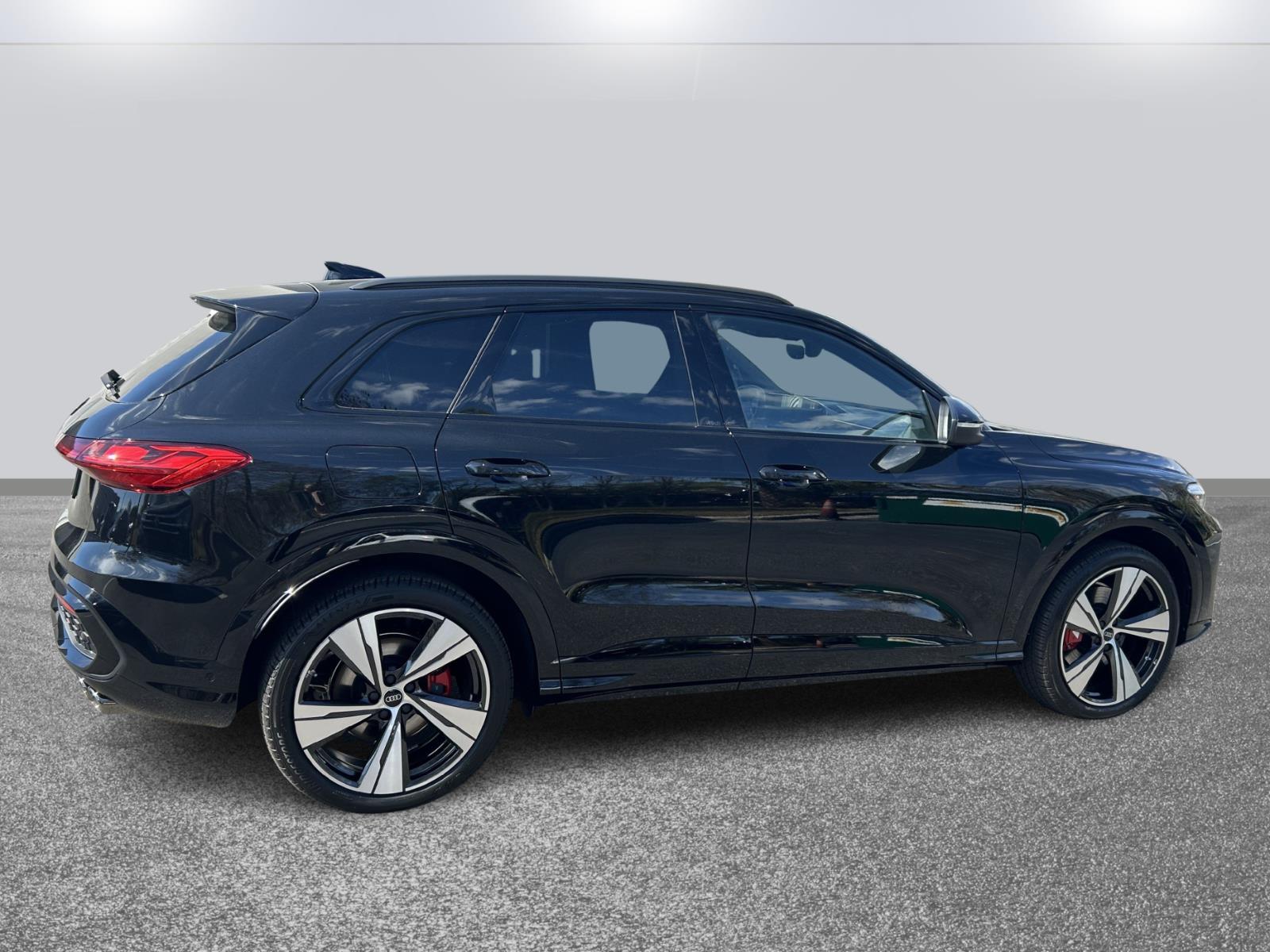 2025 Audi SQ5 Prestige