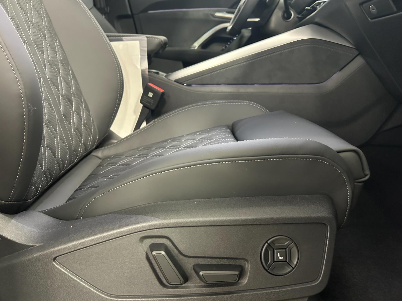 2025 Audi SQ5 Prestige