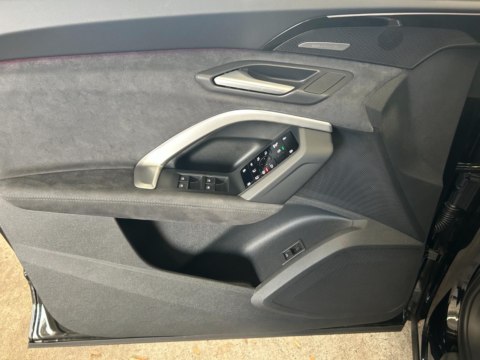 2025 Audi SQ5 Prestige