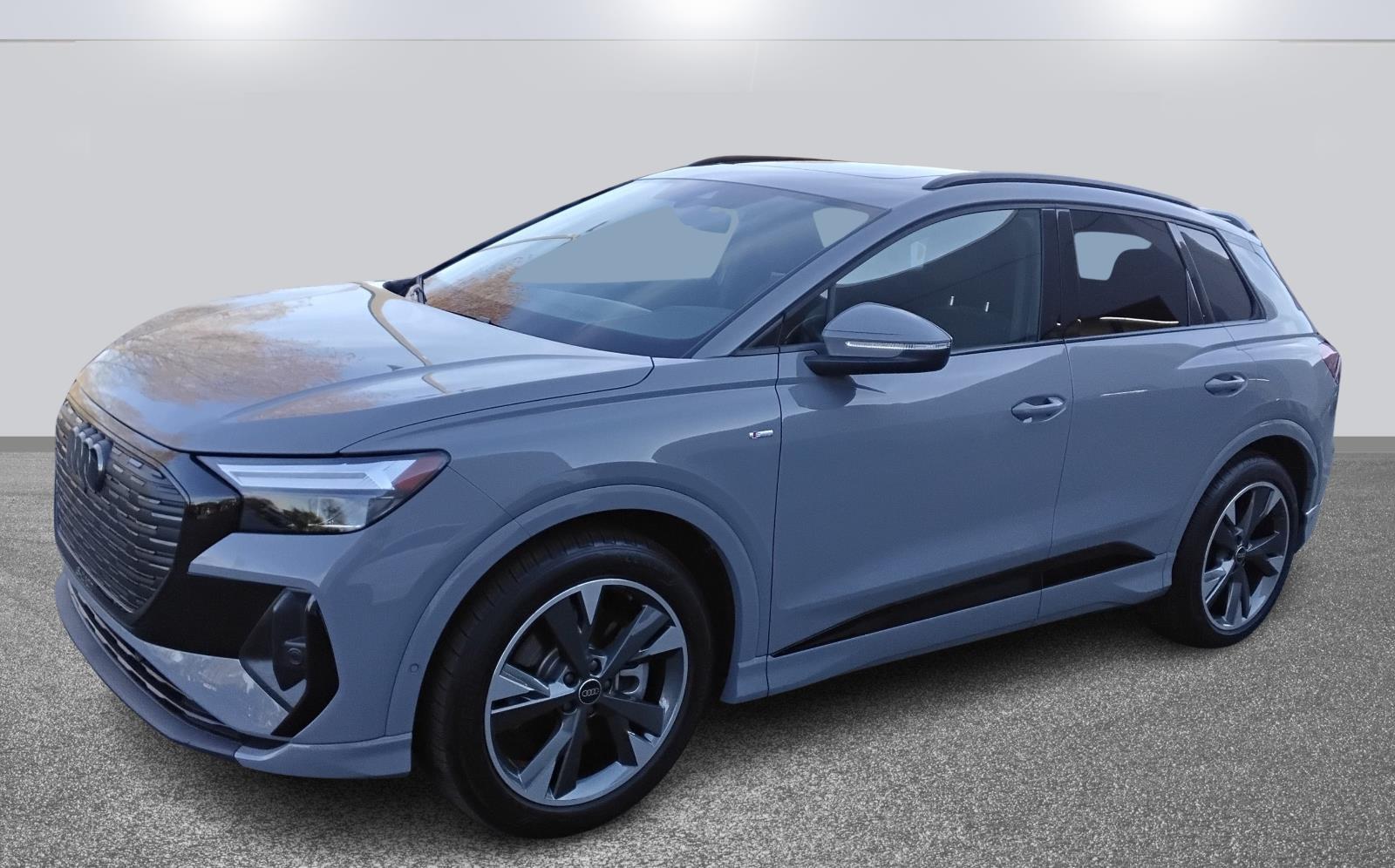 2024 Audi Q4 e-tron Premium Plus