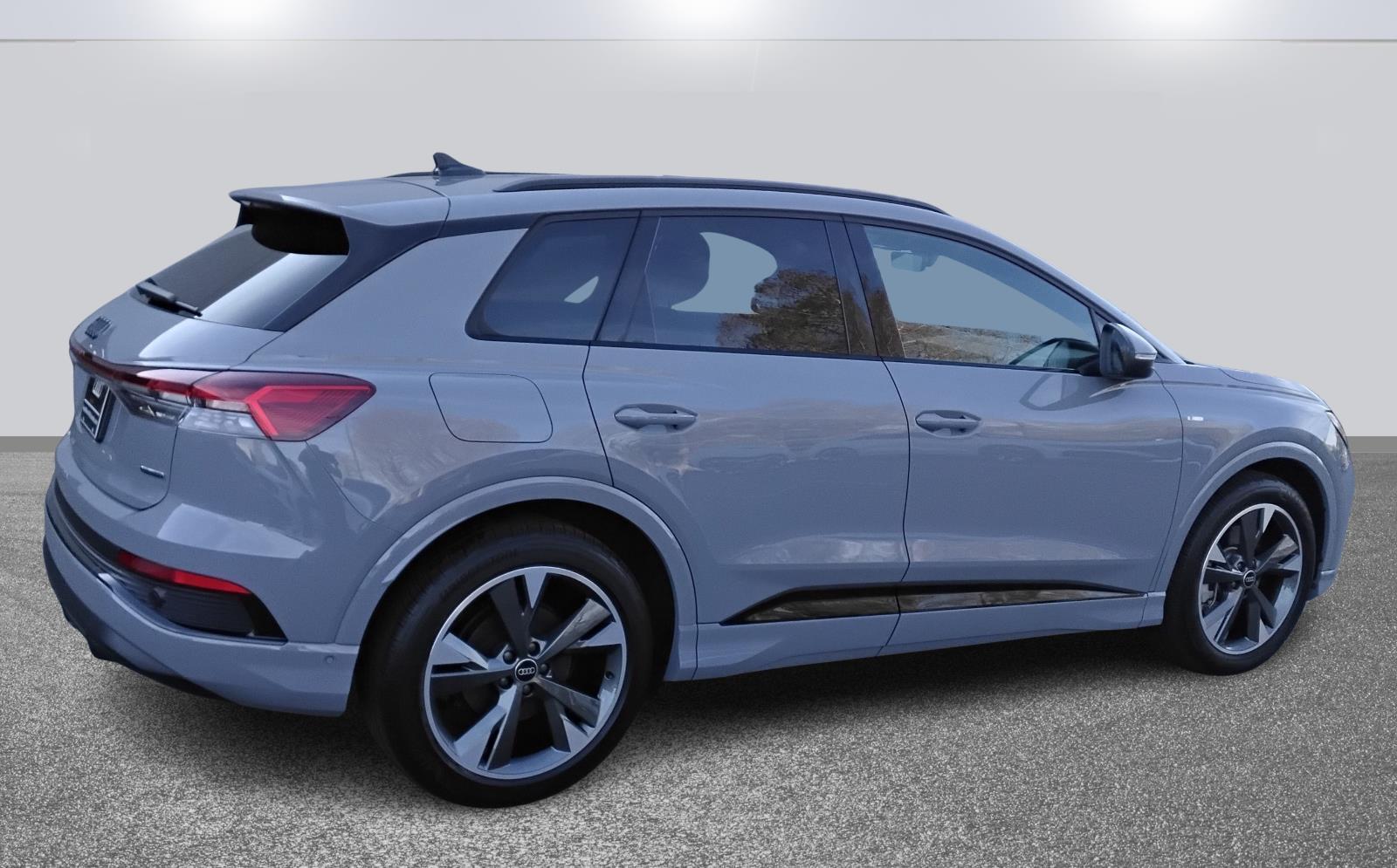 2024 Audi Q4 e-tron Premium Plus