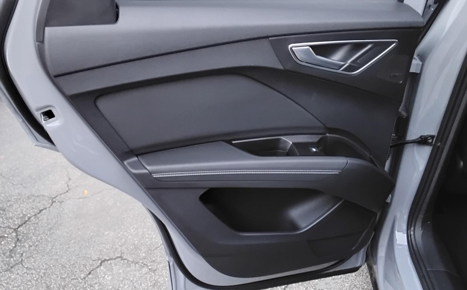 2024 Audi Q4 e-tron Premium Plus