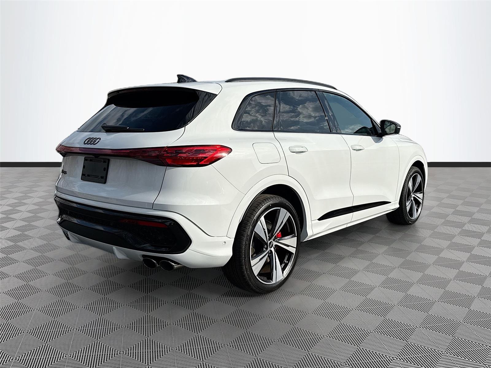 2025 Audi SQ5 Premium Plus