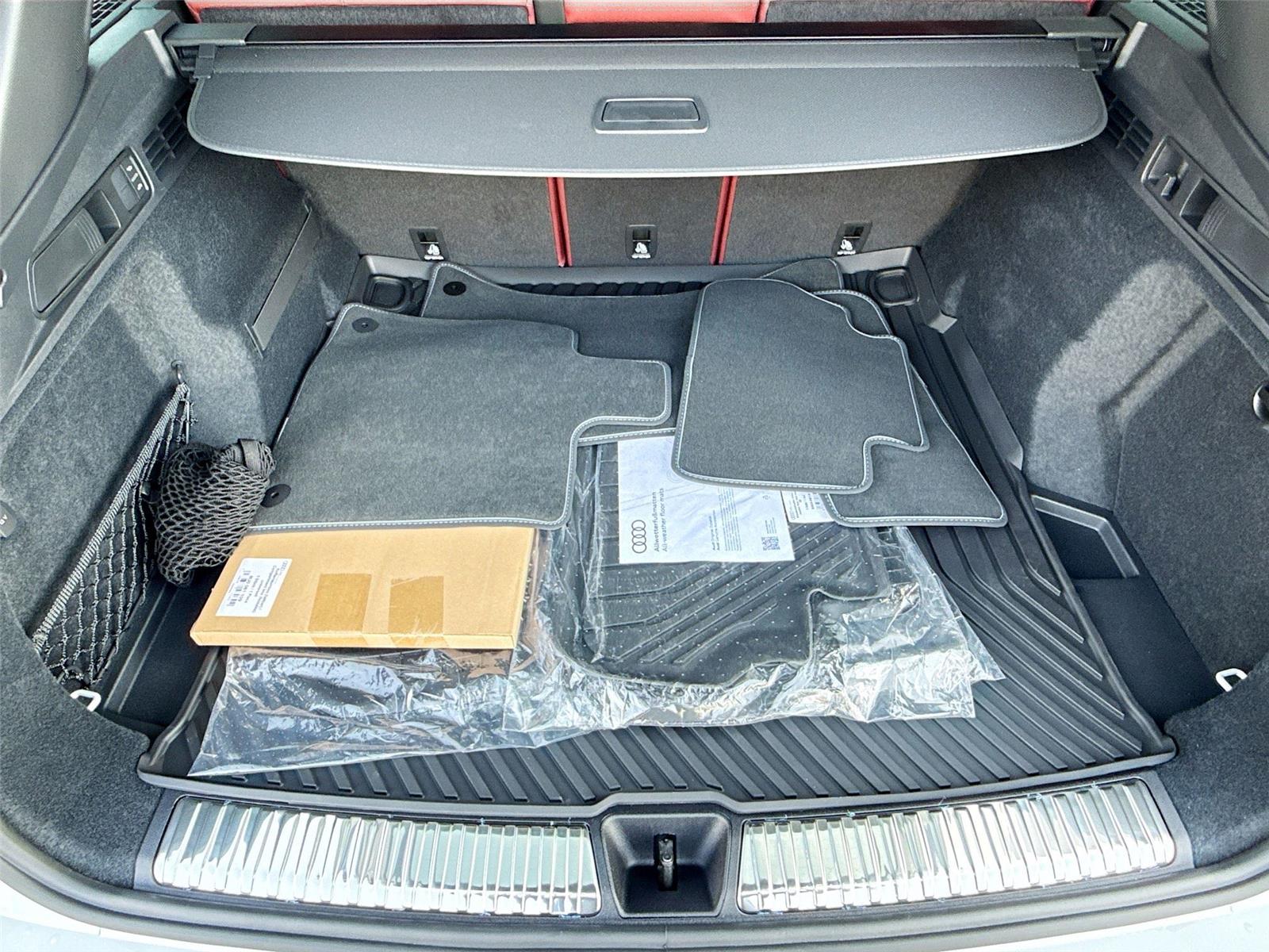 2025 Audi SQ5 Premium Plus