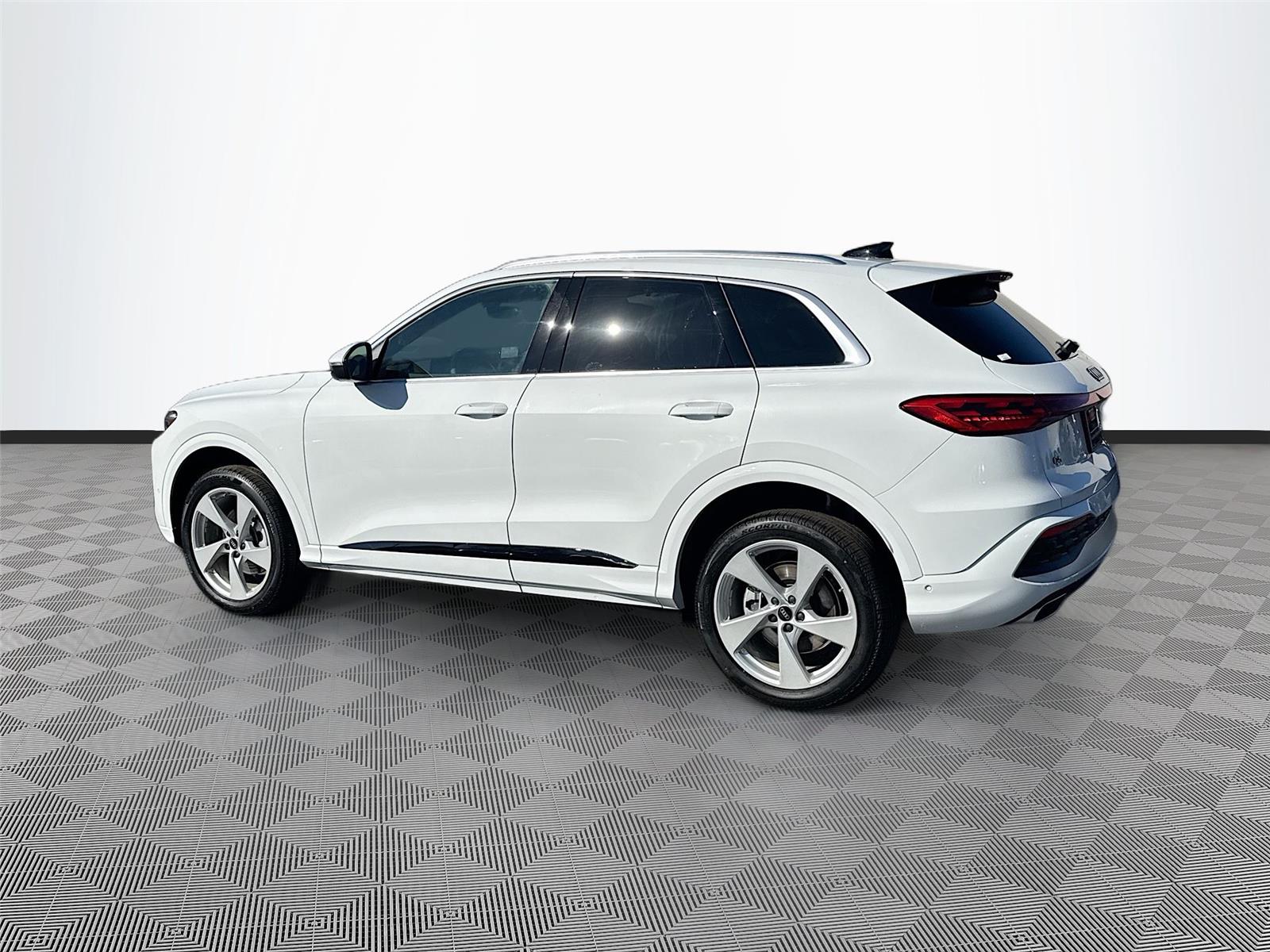 2025 Audi Q5 Premium Plus
