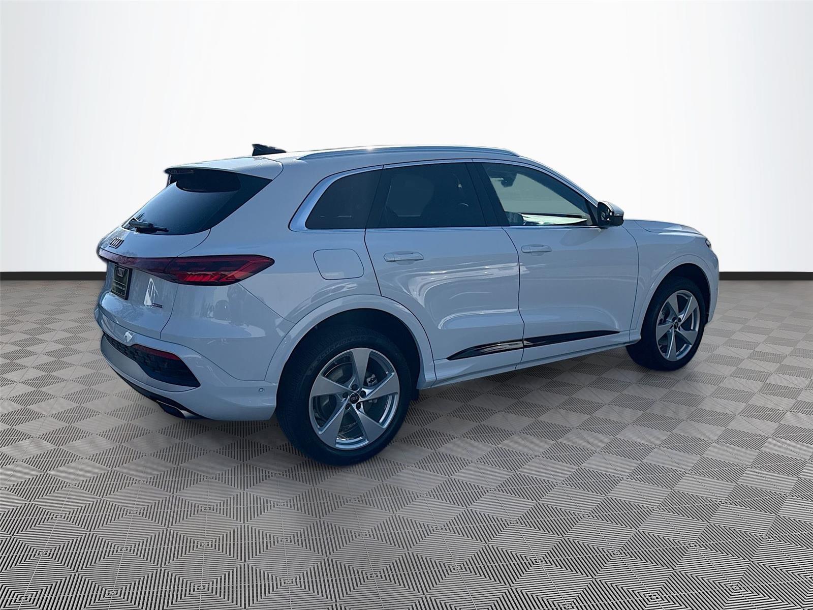 2025 Audi Q5 Premium Plus