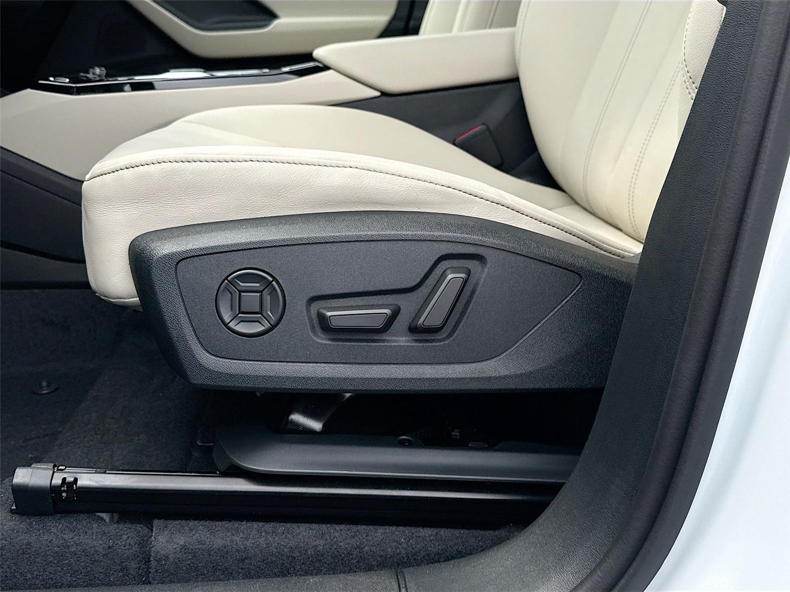 2025 Audi Q6 e-tron Premium