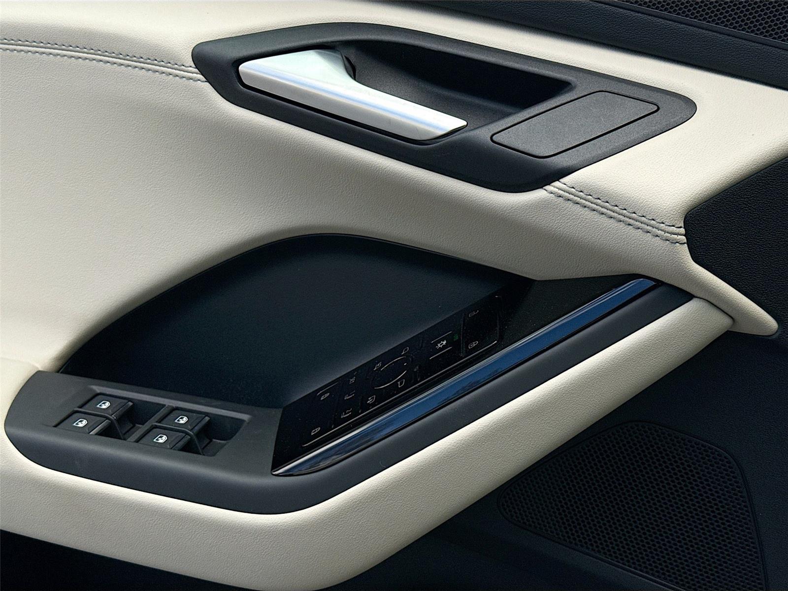 2025 Audi Q6 e-tron Premium