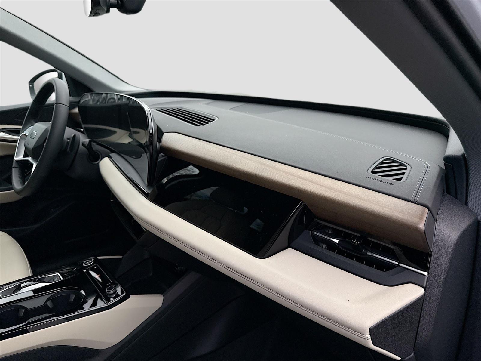 2025 Audi Q6 e-tron Premium