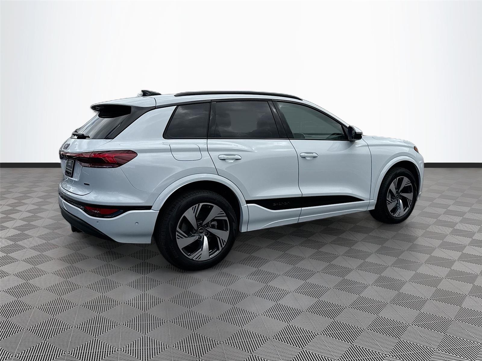 2025 Audi Q6 e-tron Premium