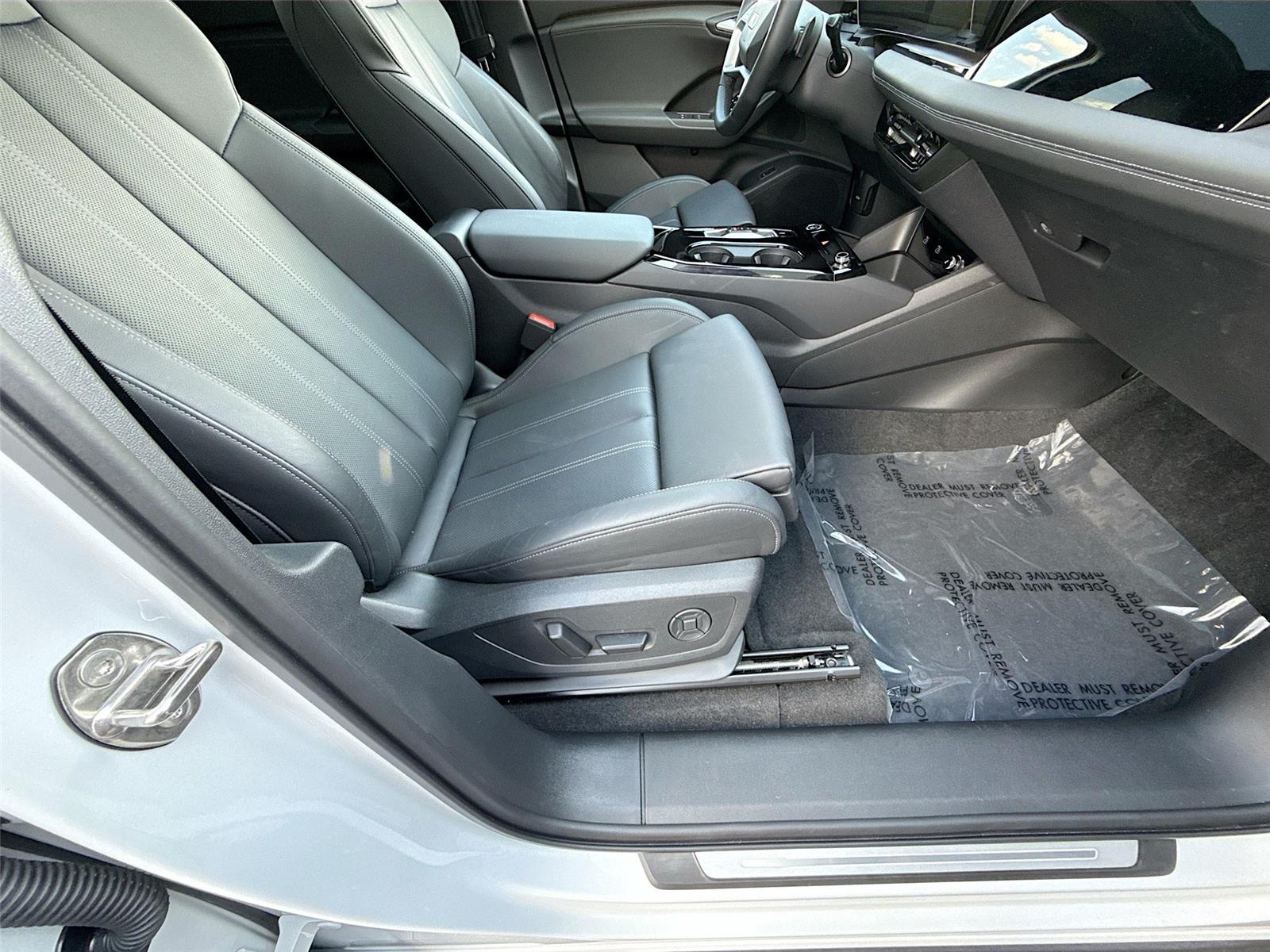 2025 Audi Q6 e-tron Premium Plus