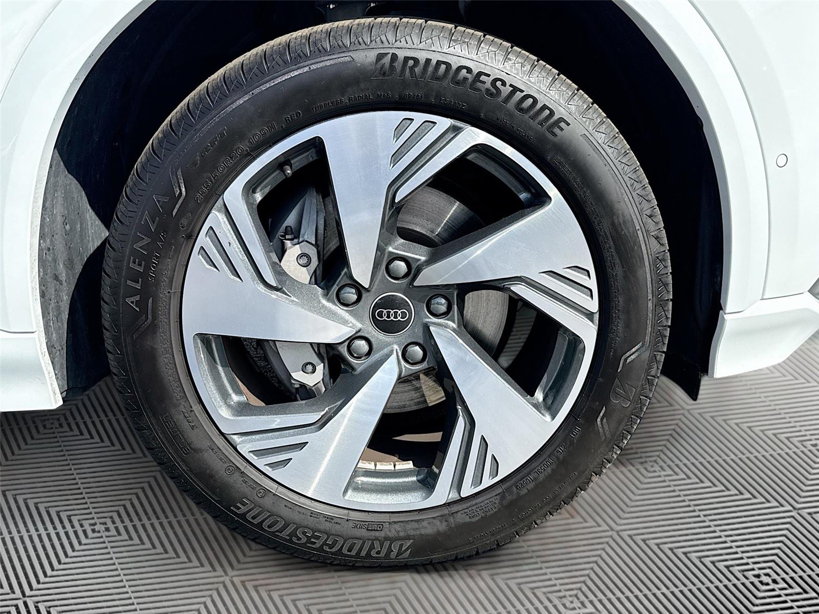 2025 Audi Q6 e-tron Premium Plus