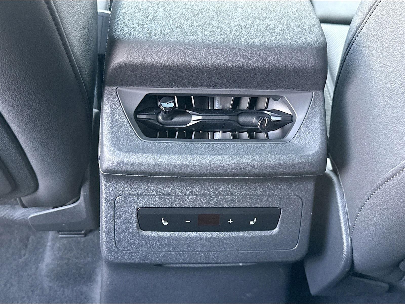 2025 Audi Q6 e-tron Premium Plus