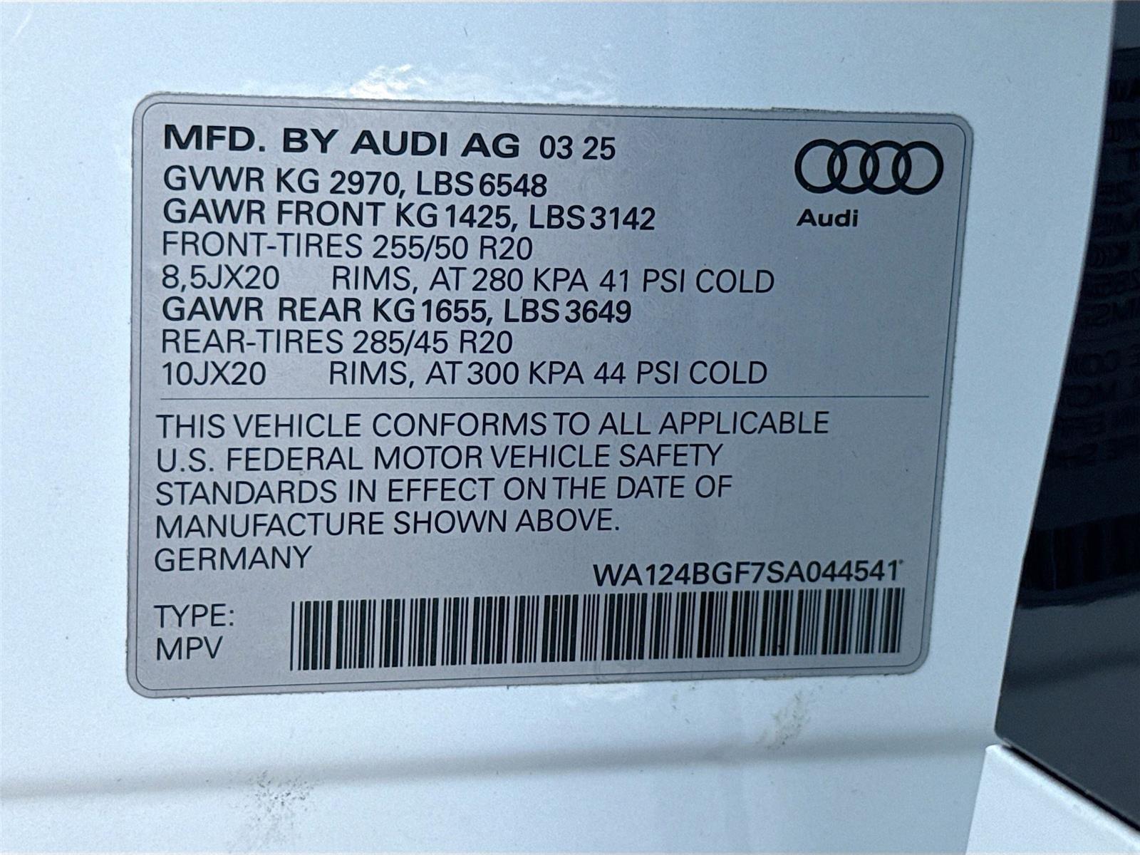 2025 Audi Q6 e-tron Premium Plus