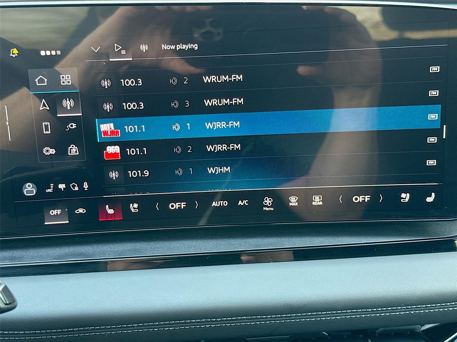 2025 Audi Q6 e-tron Premium Plus