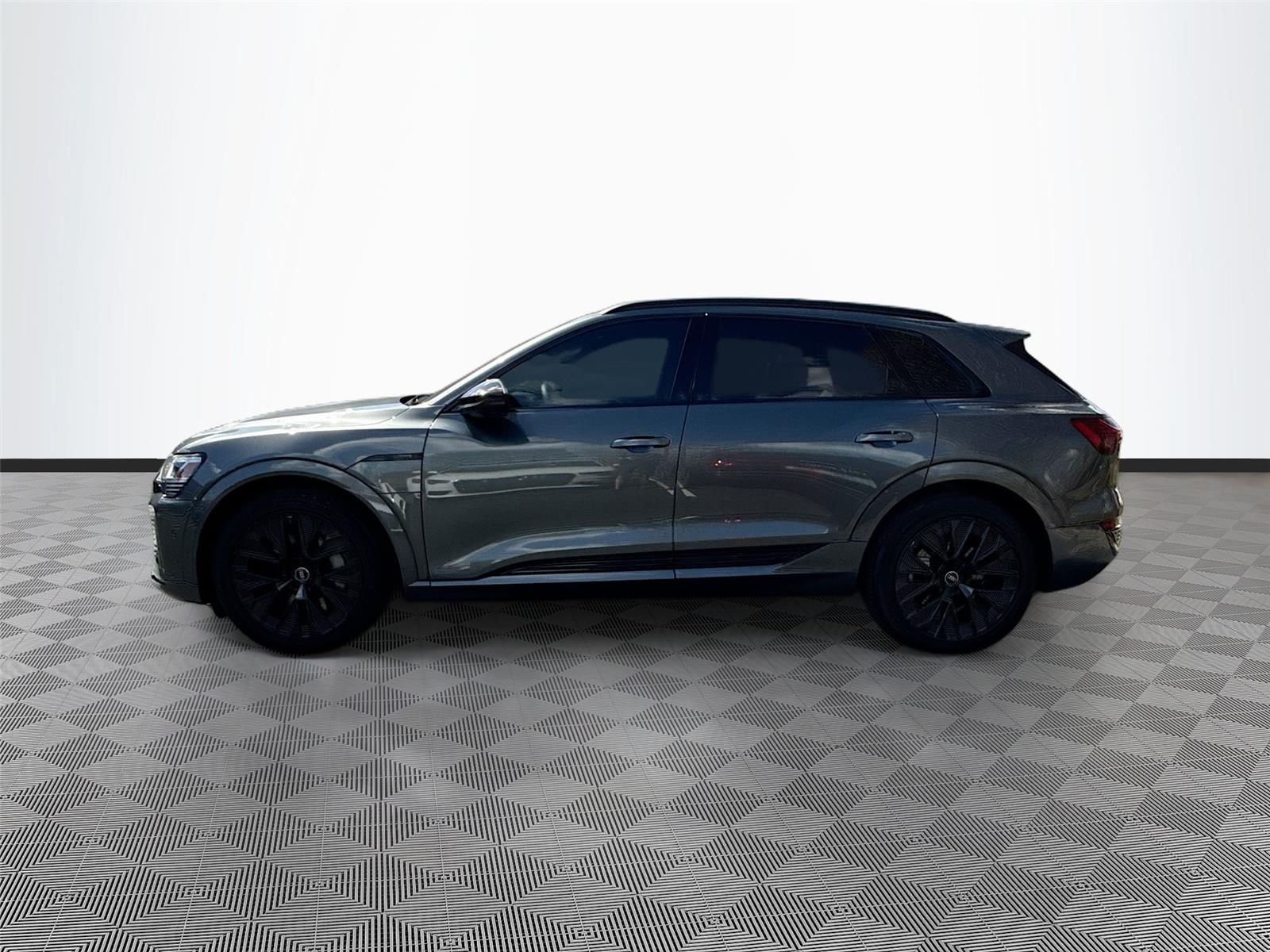 2024 Audi Q8 e-tron Prestige