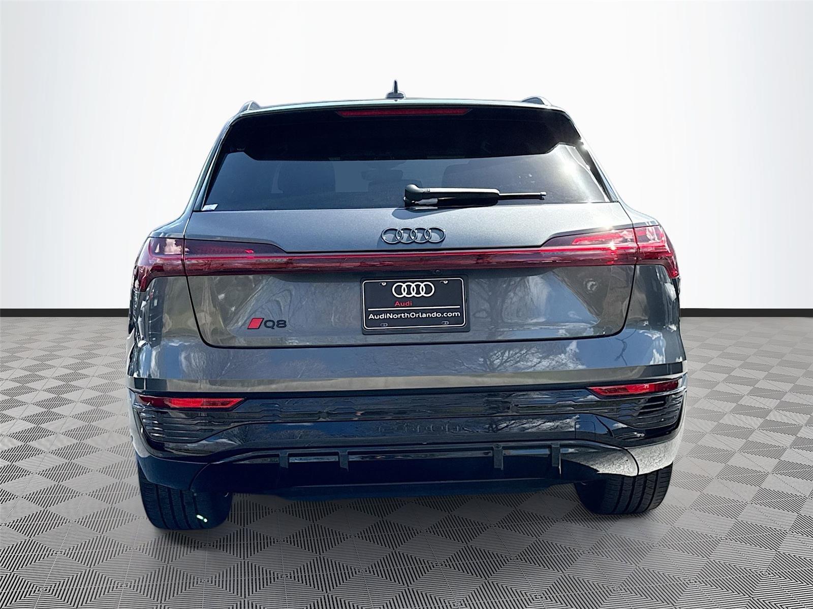 2024 Audi Q8 e-tron Prestige