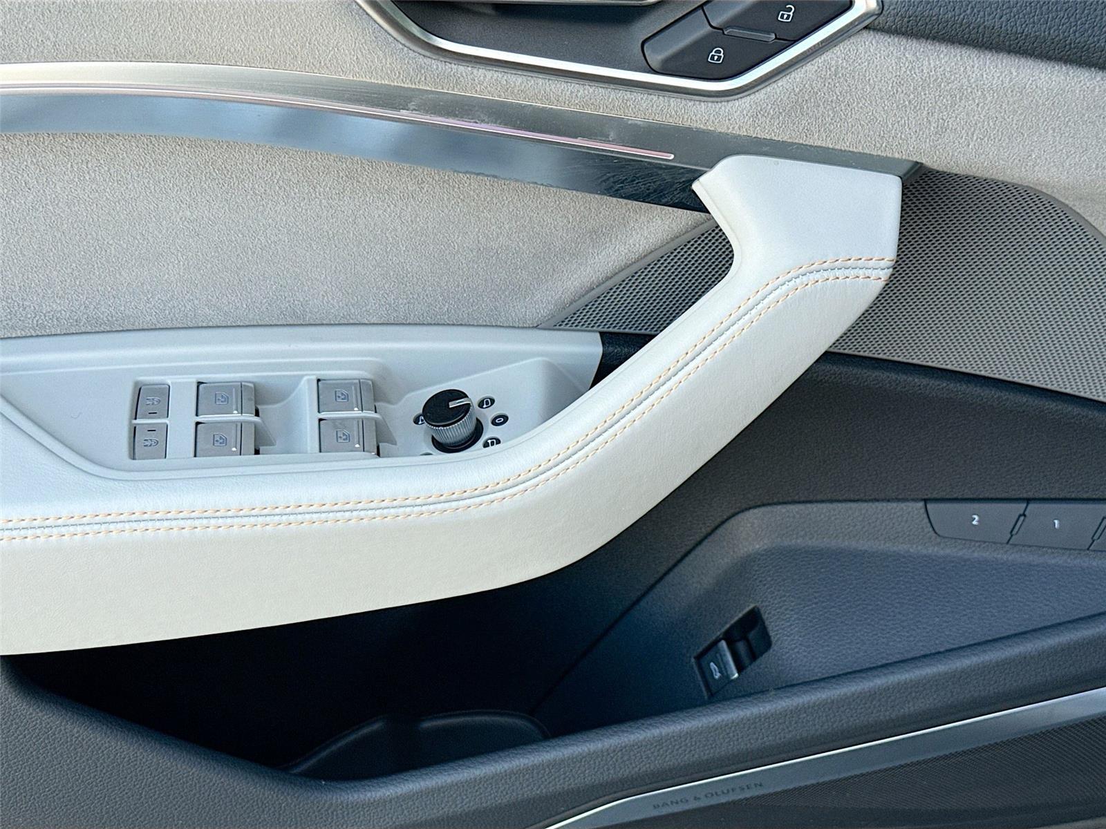 2024 Audi Q8 e-tron Prestige