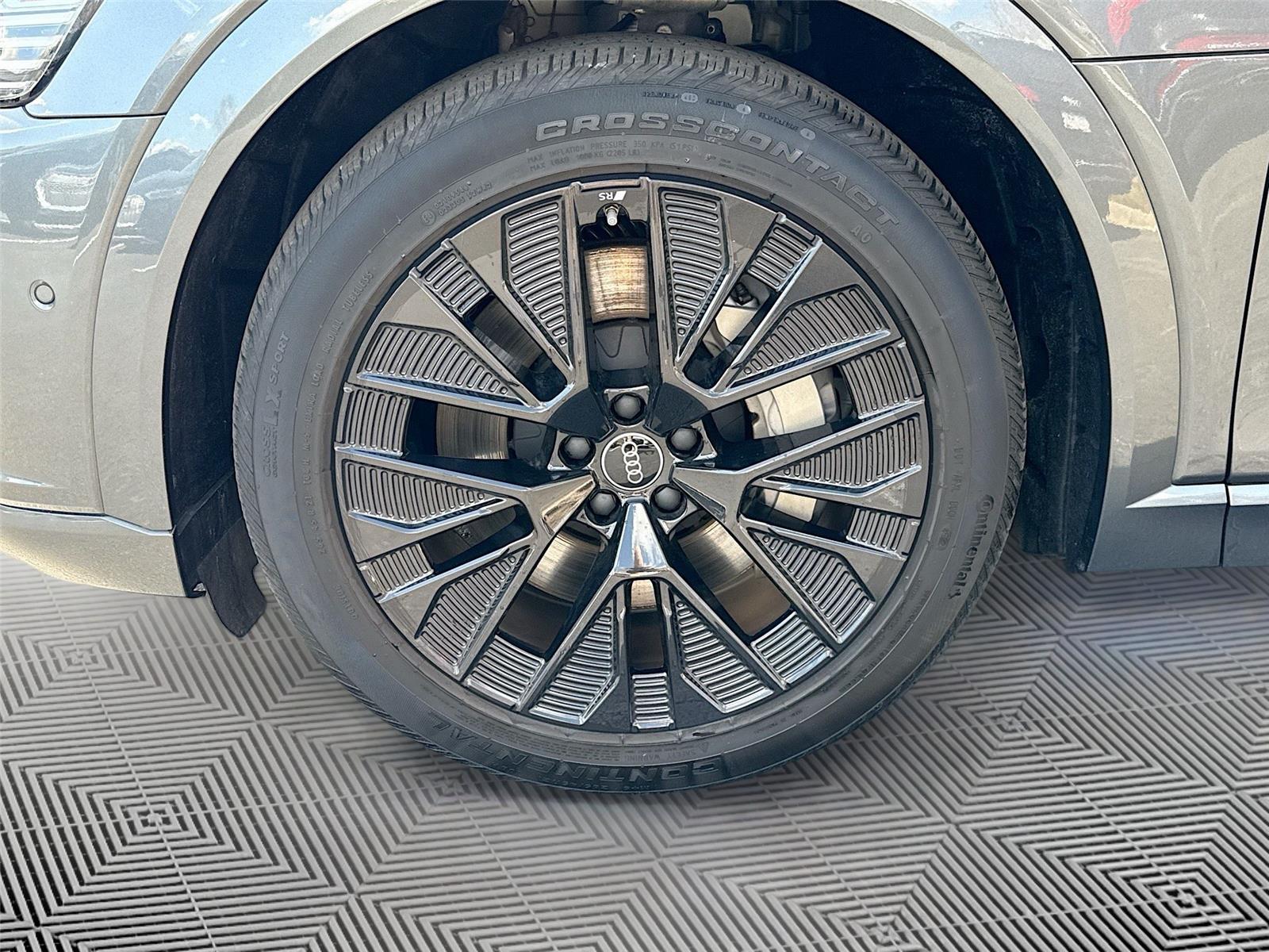 2024 Audi Q8 e-tron Prestige