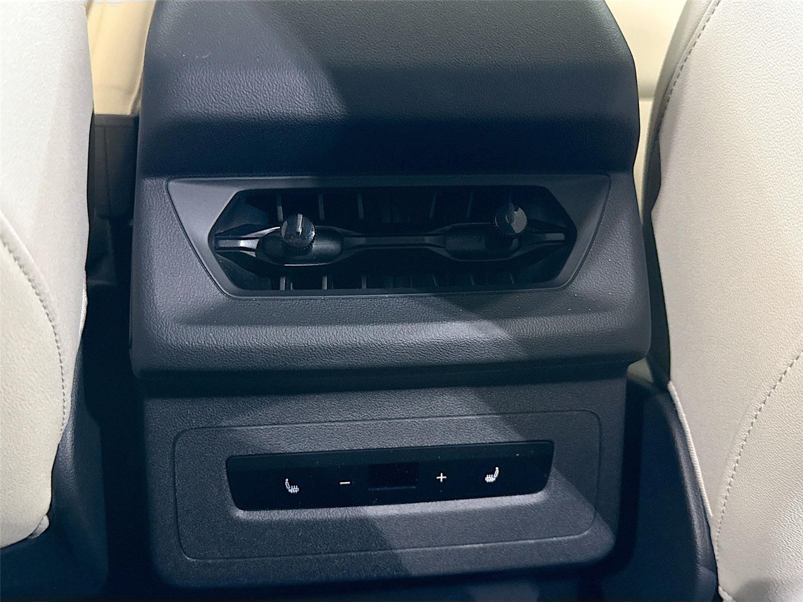 2025 Audi Q6 e-tron Premium Plus