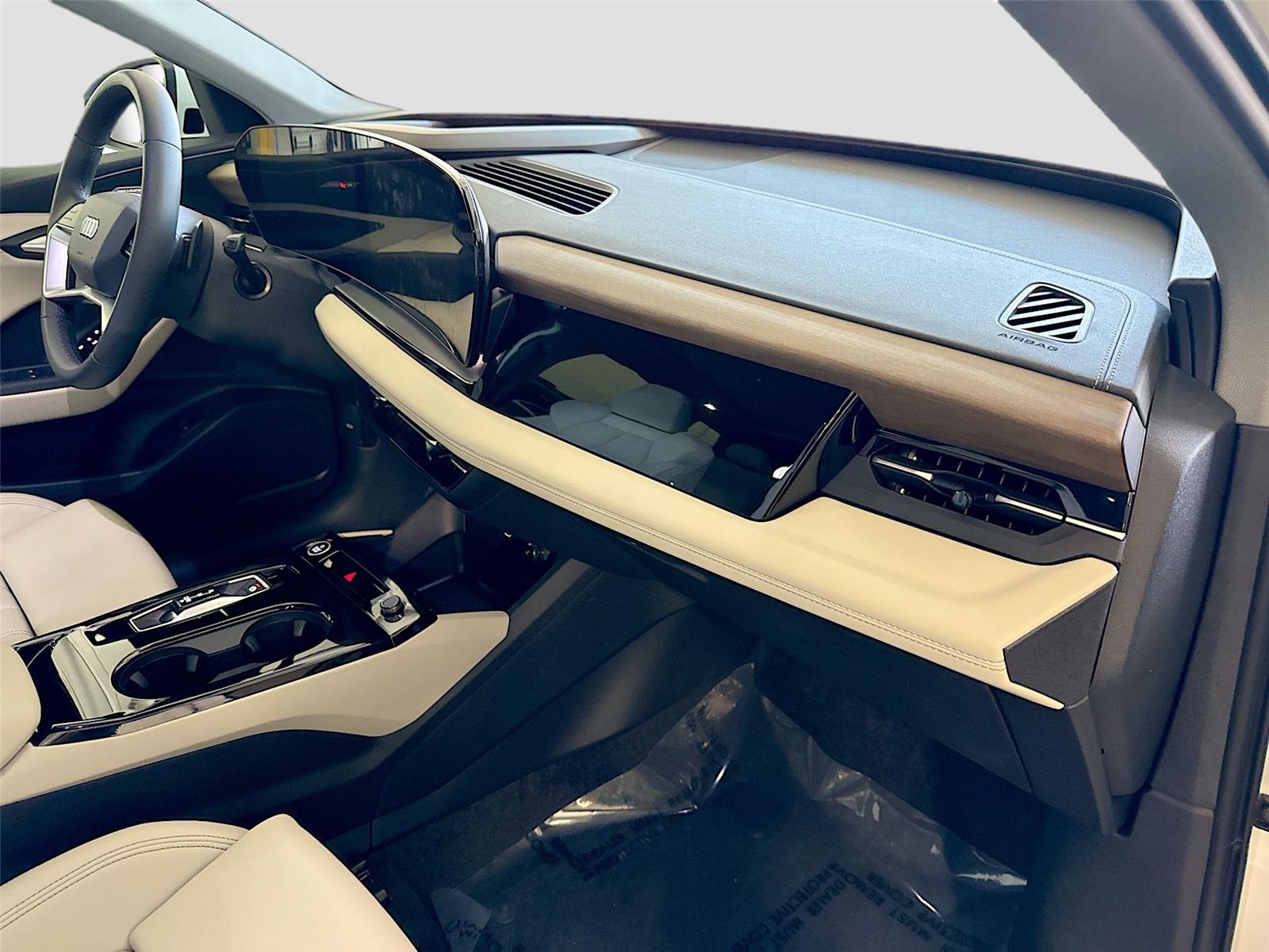 2025 Audi Q6 e-tron Premium Plus