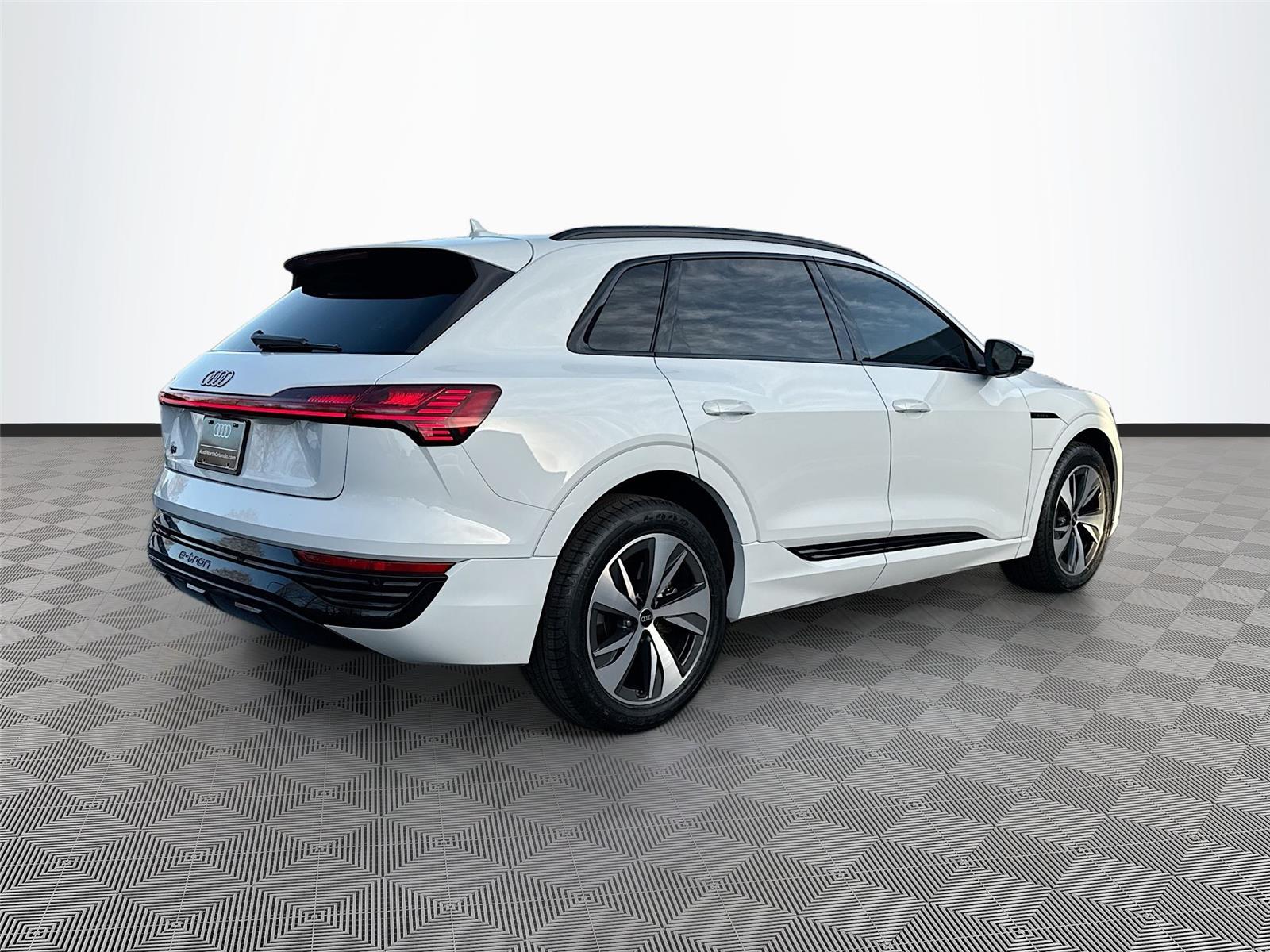 2024 Audi Q8 e-tron Premium