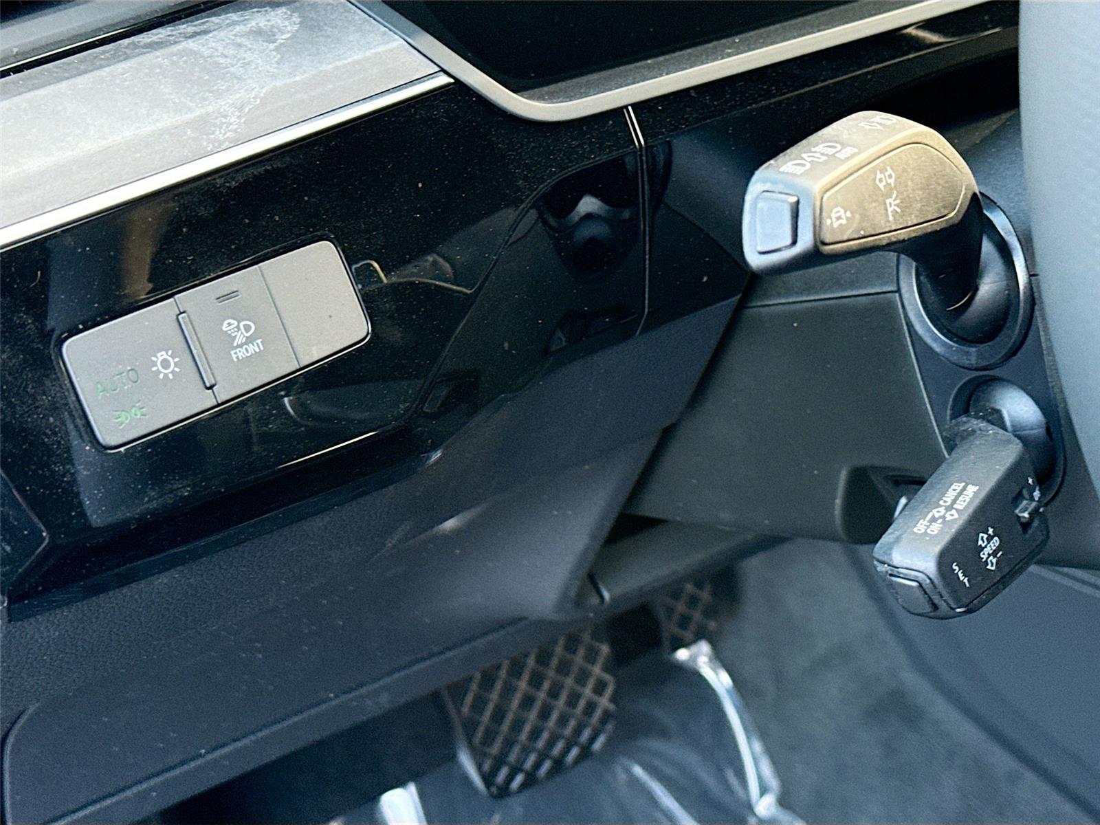 2024 Audi Q8 e-tron Premium