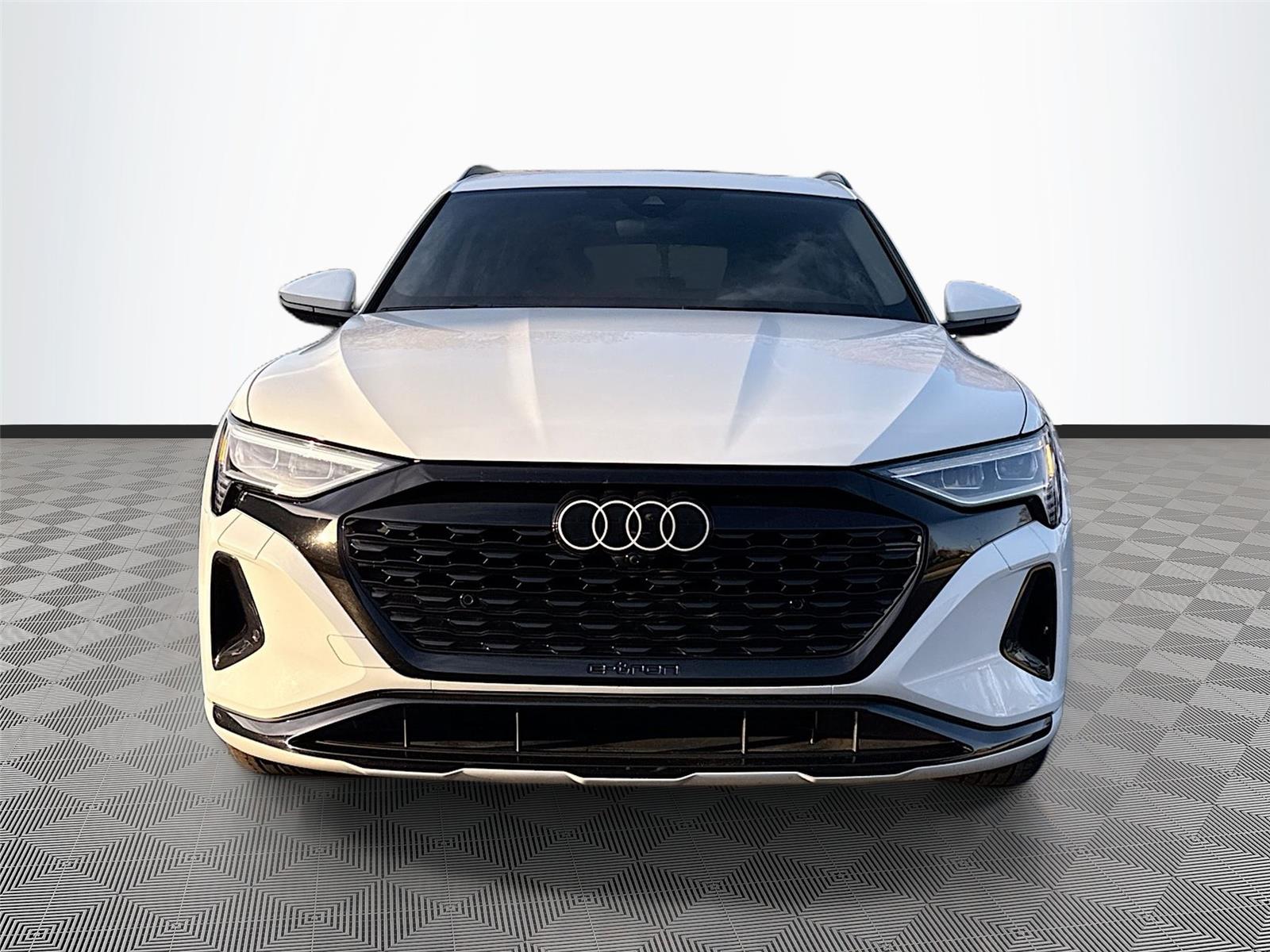 2024 Audi Q8 e-tron Premium