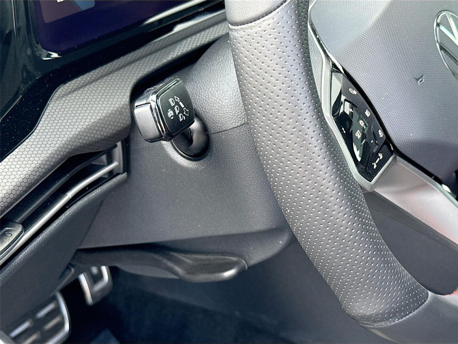 2024 VOLKSWAGEN GOLF GTI