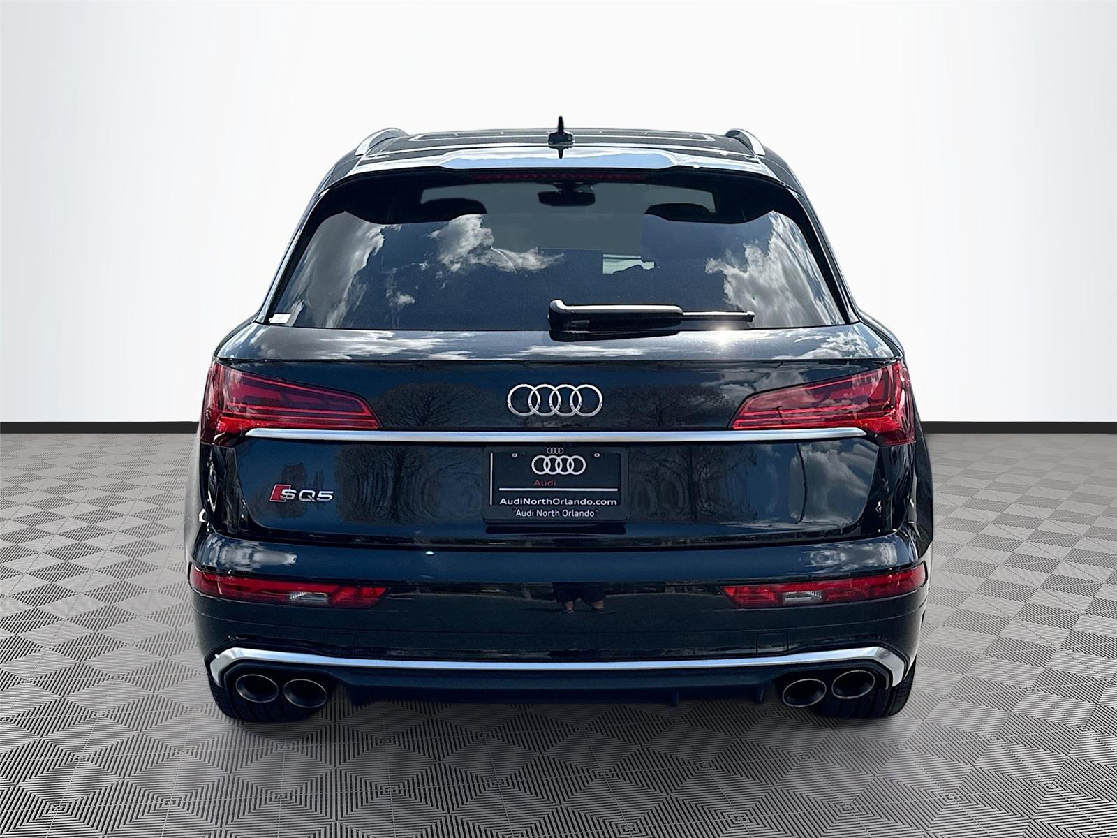 2022 Audi SQ5 Premium Plus